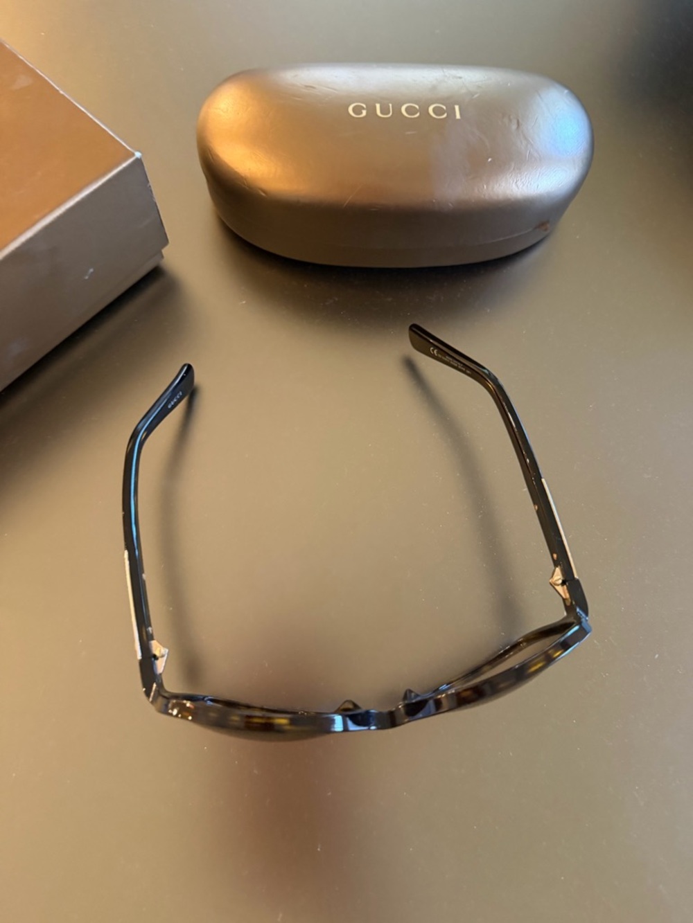 Gucci Women’s Sunglasses Brown Box and  Case Included - Picture 3 of 6